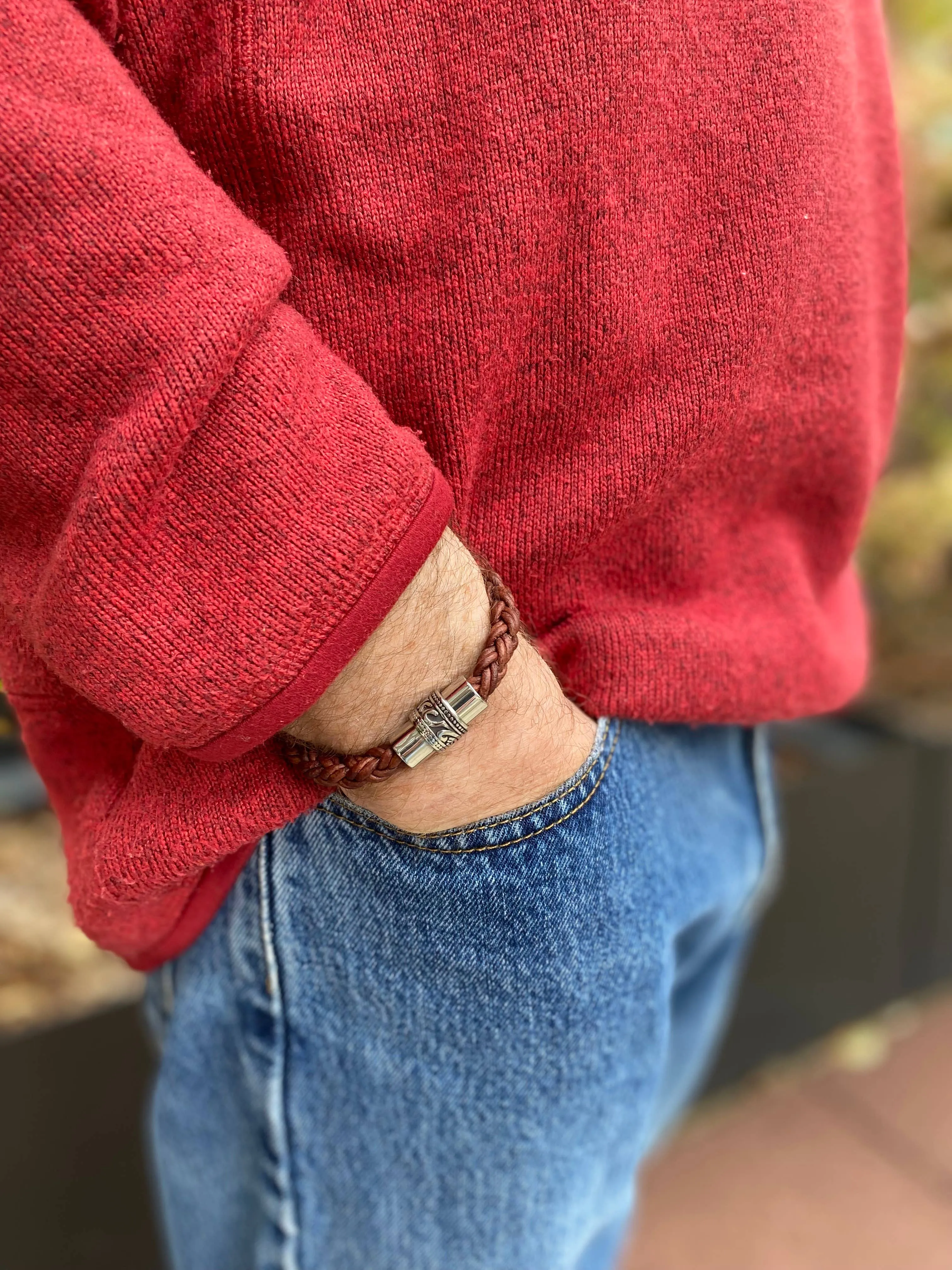 Cool Embossed Clasp Bracelet: Men