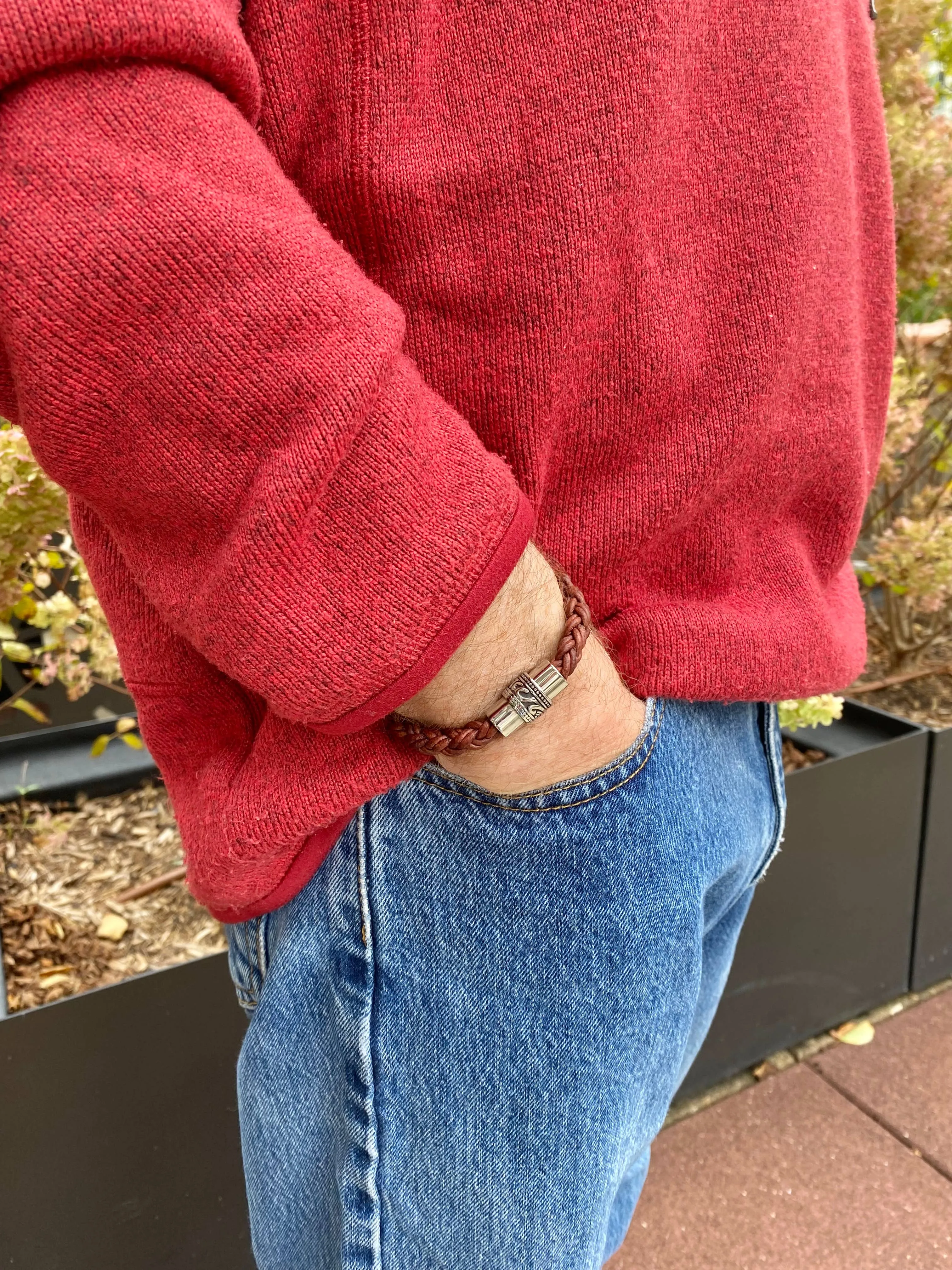 Cool Embossed Clasp Bracelet: Men