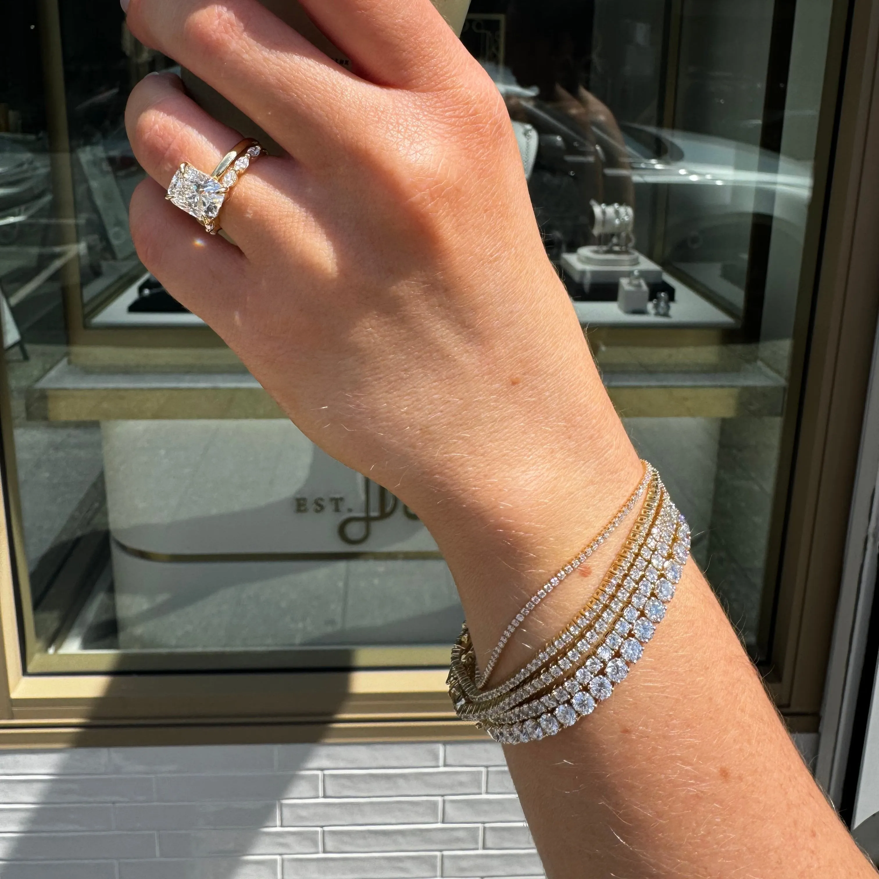 Round Tennis Bracelet Yellow Gold