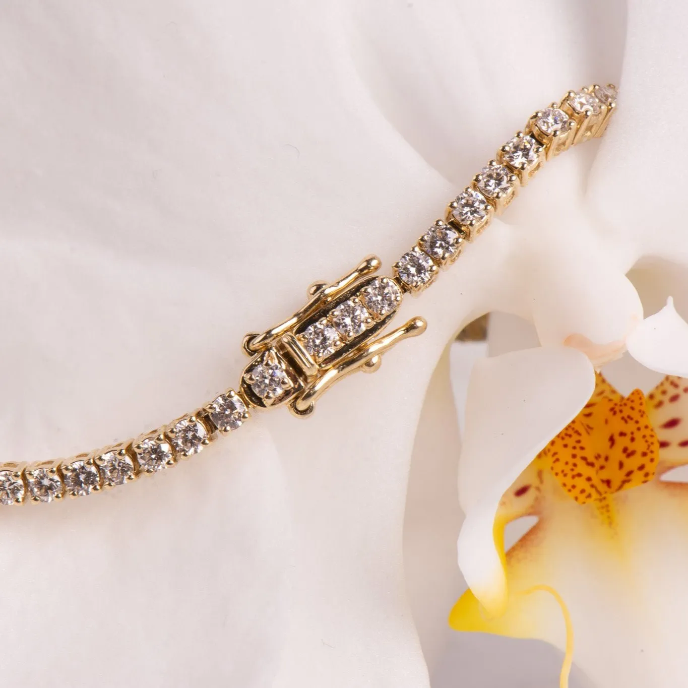 Round Tennis Bracelet Yellow Gold